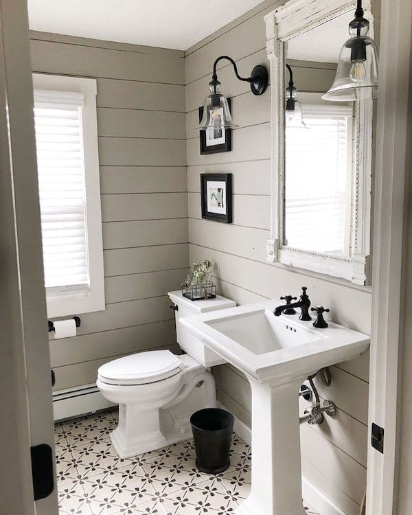 bathroom with Anew Gray walls